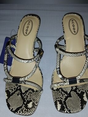 Scoop Slip On Pumps - Snake Print